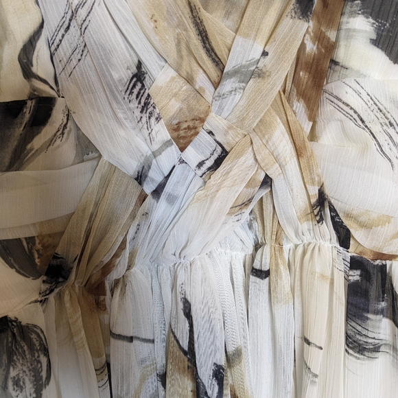 Whimsical white patterned chiffon dress - Picture 3 of 4